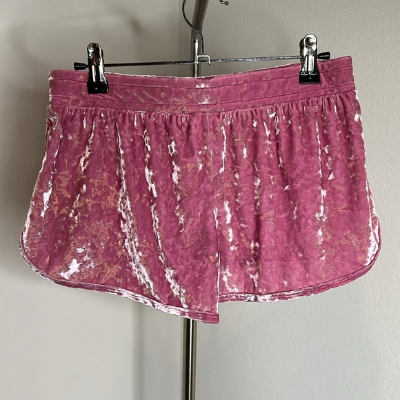 🔹 PINK Velour Track Shorts - Picture 2 of 5